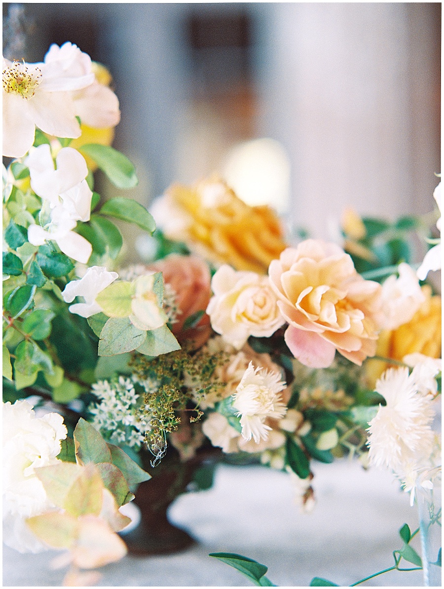 Wedding Flower Arrangement Orange and Cream © Bonnie Sen Photography