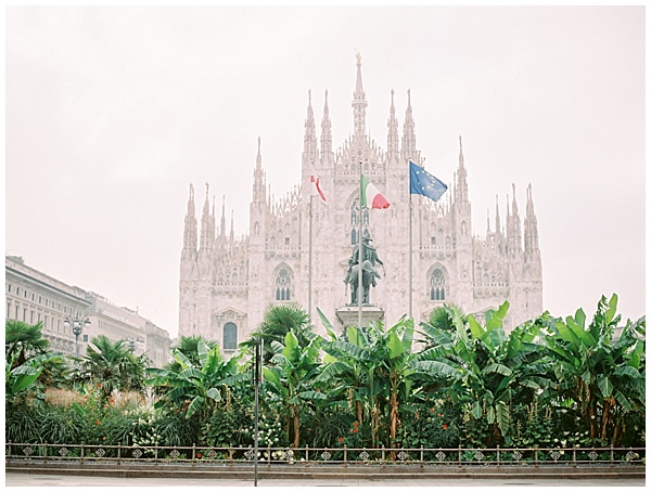 Front of Milan Cathedral Milan Destination Wedding Shoot © Bonnie Sen Photography
