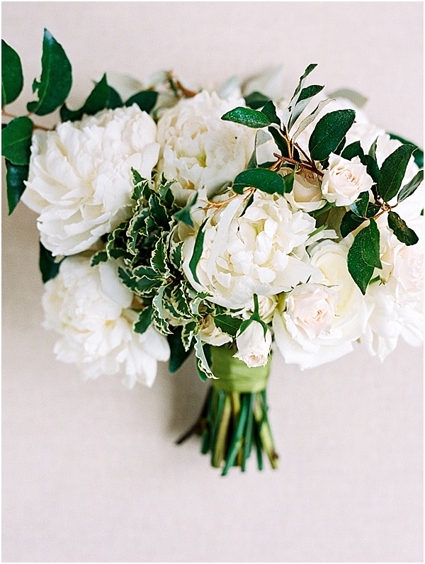Traditional White and Green Bridal Bouquet Sidra Forman © Bonnie Sen Photography