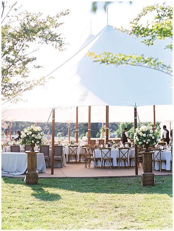 Tented Summer Wedding at the Inn at Perry Cabin St. Michaels Maryland © Bonnie Sen Photography