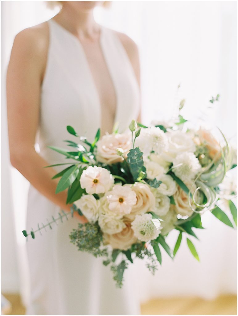 Blush White Modern Bridal Bouquet by Kruse and Vieira Events © Bonnie Sen Photography