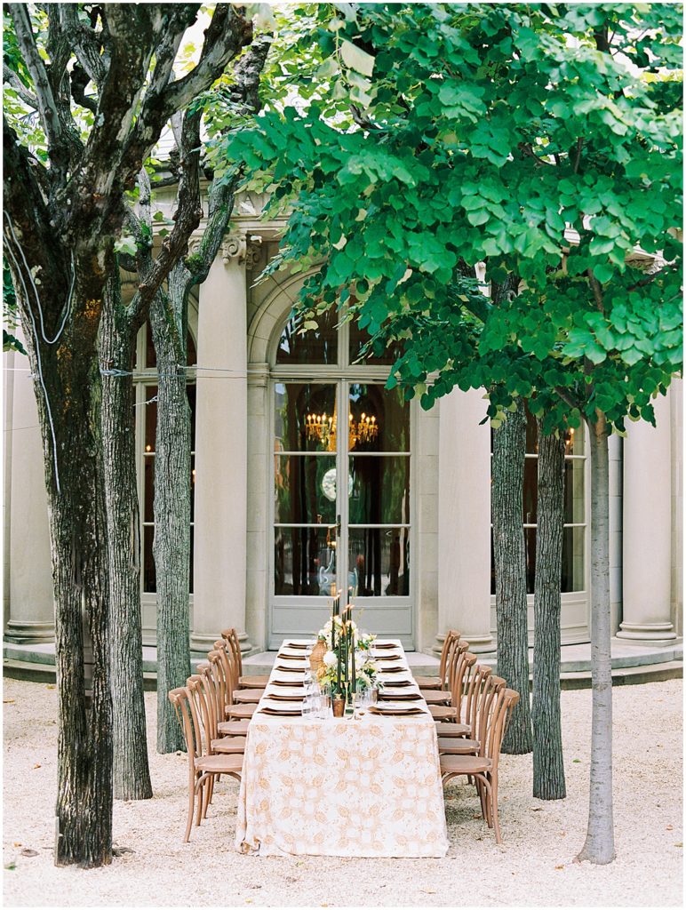 Outdoor Elopement Dinner Meridian House Linen Grove © Bonnie Sen Photography