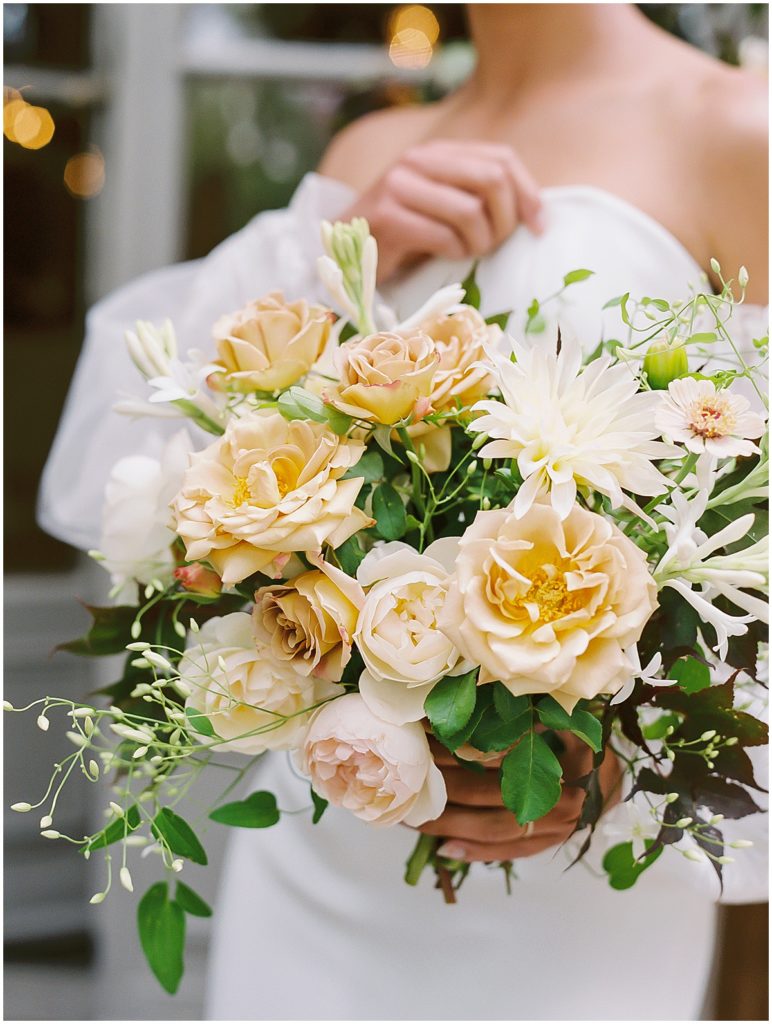Sophie Felts Classic Bridal Bouquet © Bonnie Sen Photography