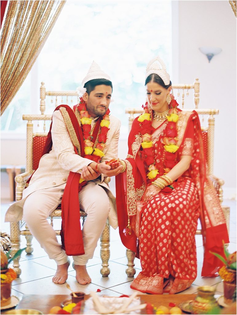 Hindu Wedding Ceremony Red Gold Saree © Bonnie Sen Photography