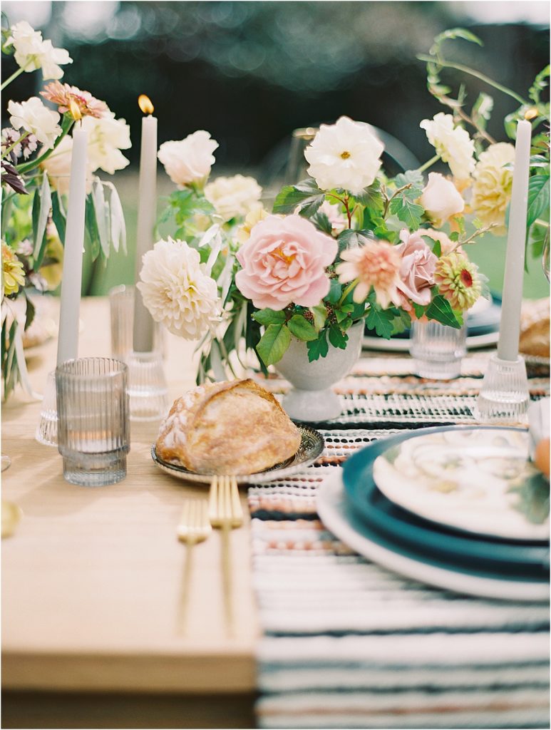 Pink Wedding Centerpiece in White Vase Amy Lauren Floral Design © Bonnie Sen Photography